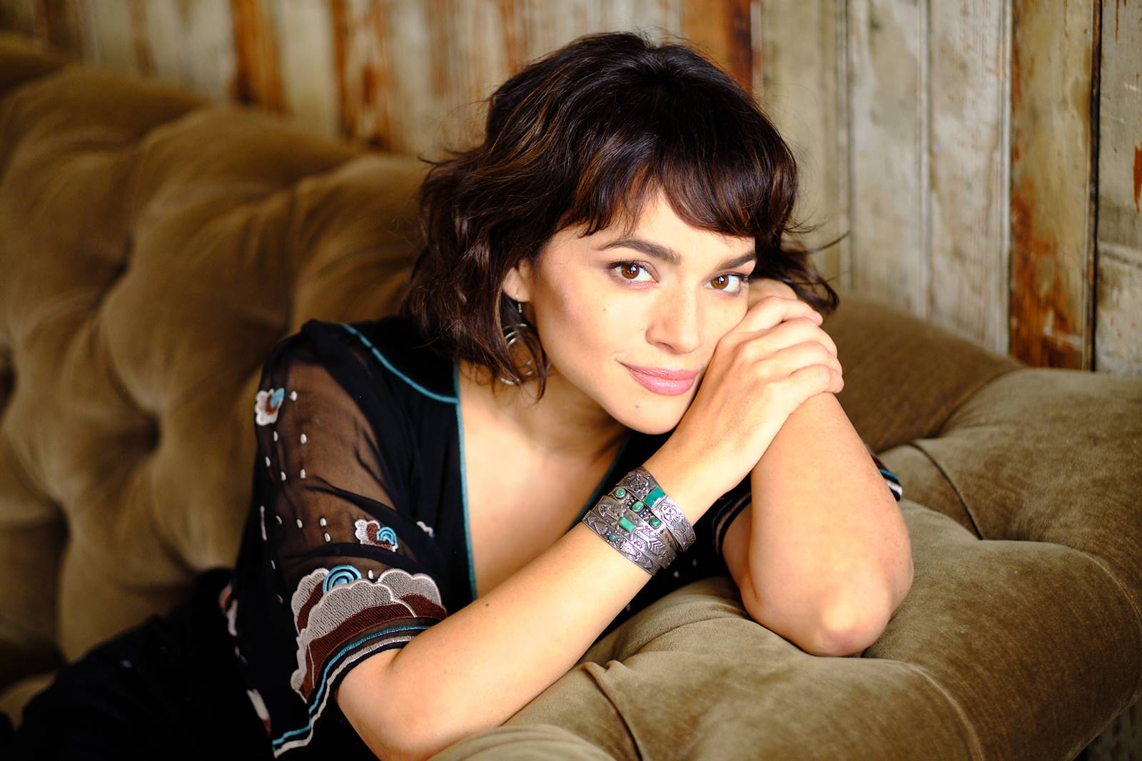 norah-jones-man-of-the-hour-norah-jones-billie-joe-armstrong-green